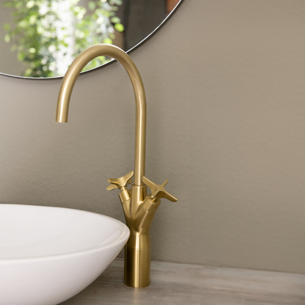 Смеситель для раковины чаши ADAGIO 911001OC золото