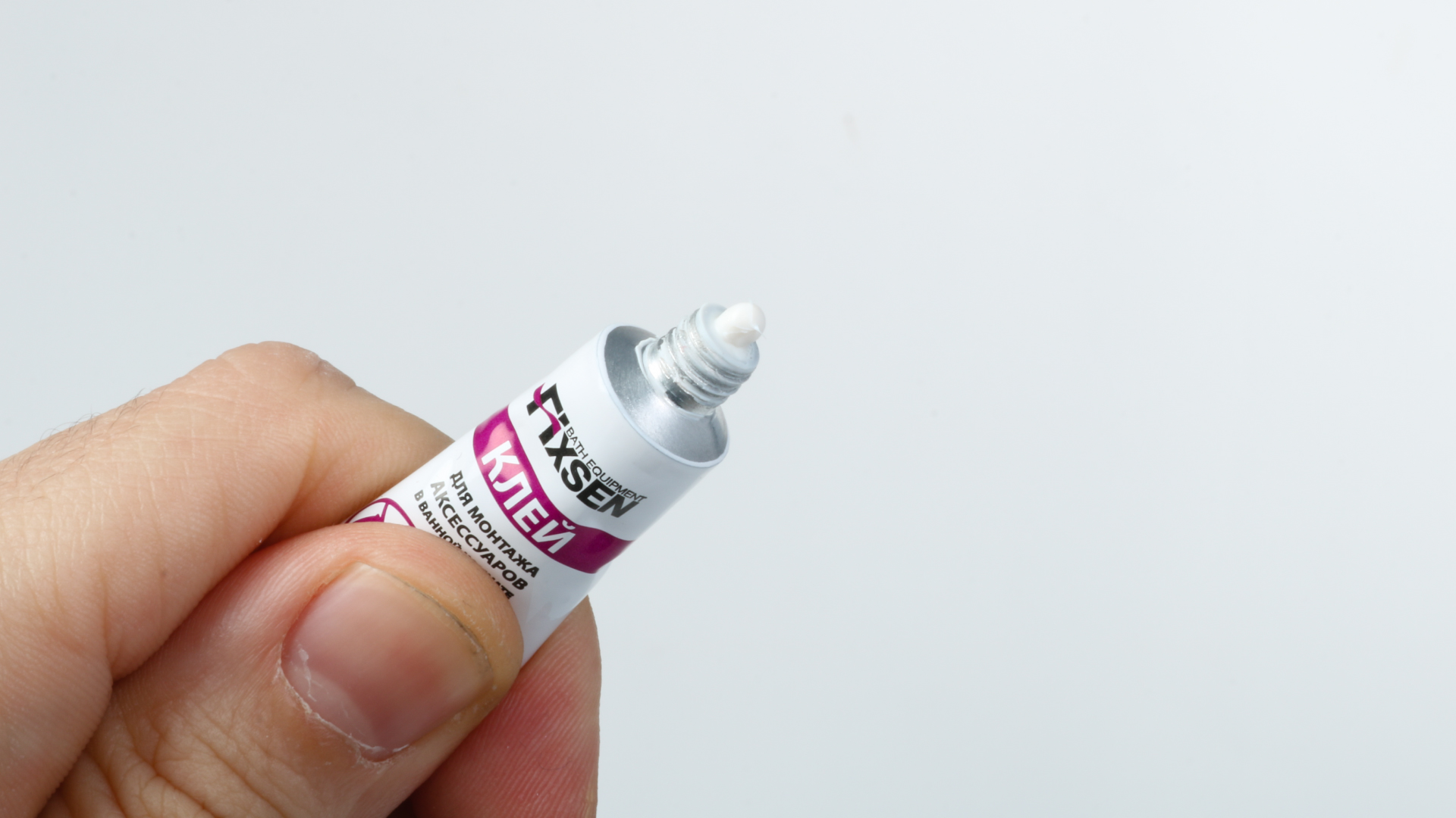 Клей для монтажа аксессуаров FIXSEN (FX-90)